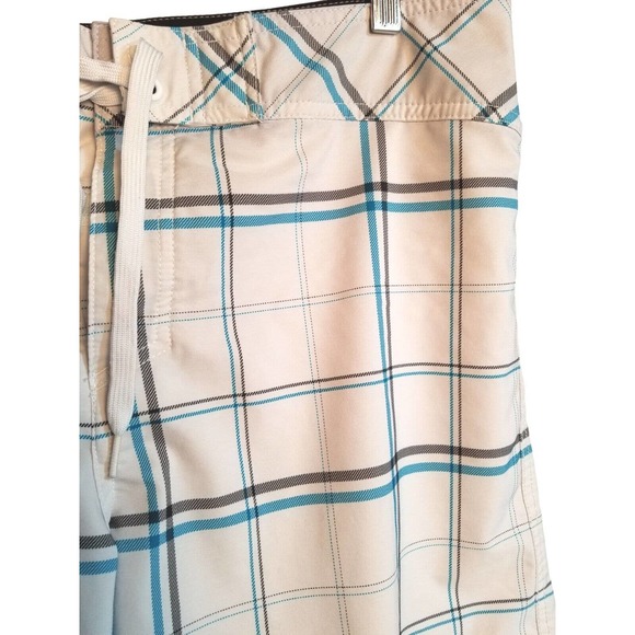 Mossimo Supply Co Lightweight swing Shorts Men's Size 36 white, blue gray. - Picture 4 of 7